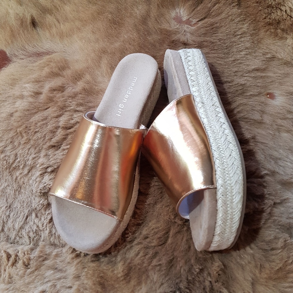 🔖MADDEN GIRL ELTIE 1 BAND SANDALS, ROSE GOLD NIB